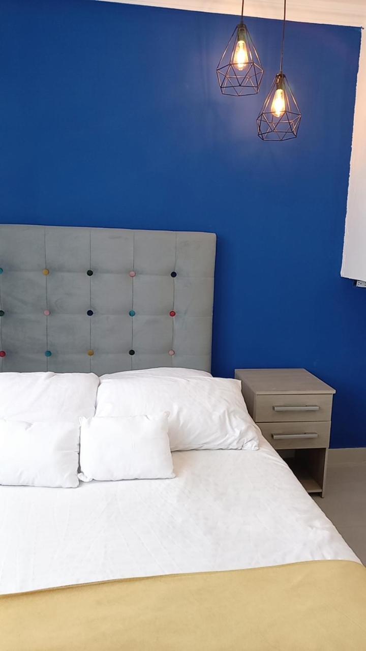 Apartasuites Manzini Apartment Bogotá