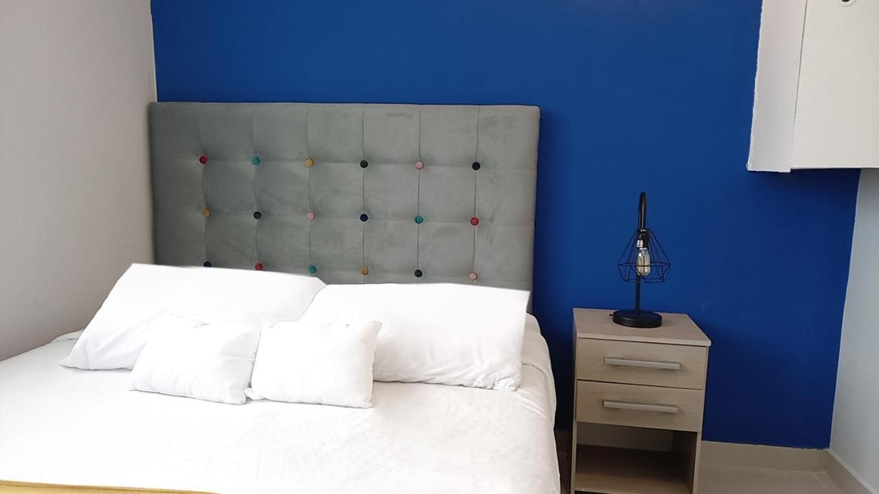 Apartasuites Manzini Apartment Bogotá